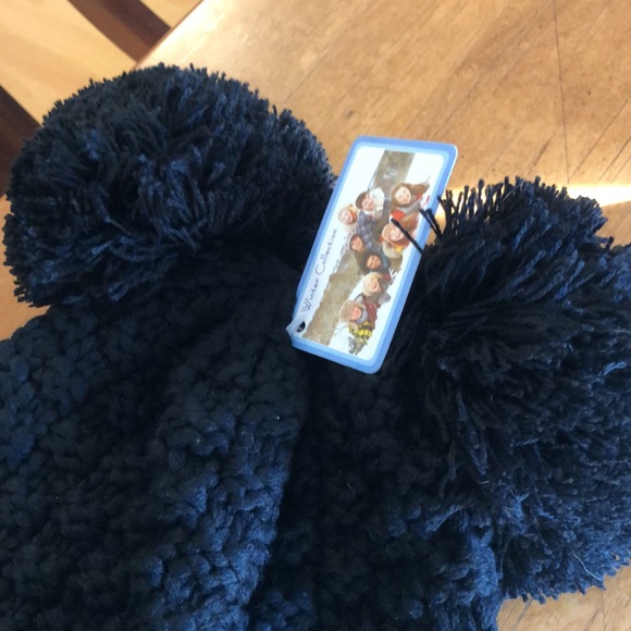 Black Knit Poof Hat - Picture 3 of 4